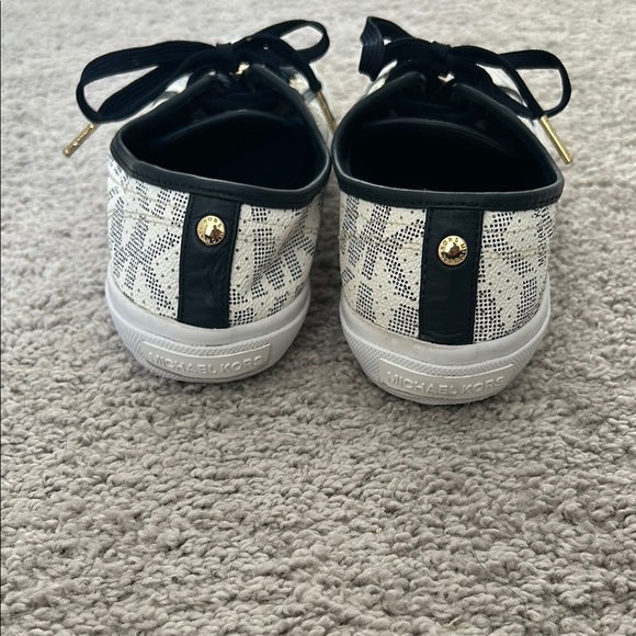 Michael Kors Signature City Women’s Sneakers White and Navy Size 7 - Picture 5 of 6